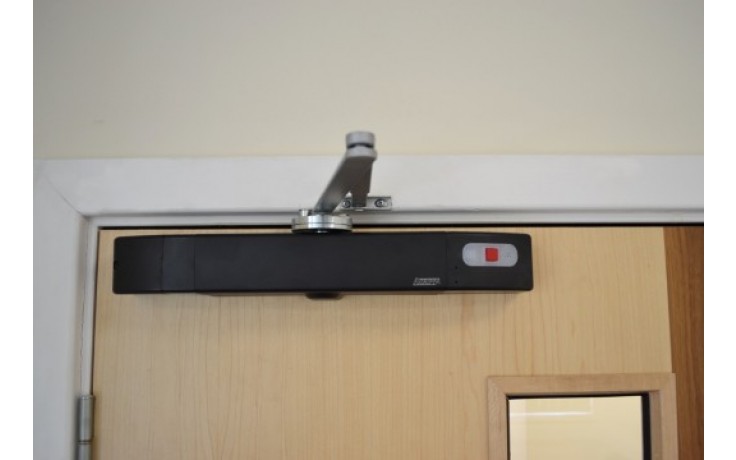 Agrippa digital door closer - Black Finish