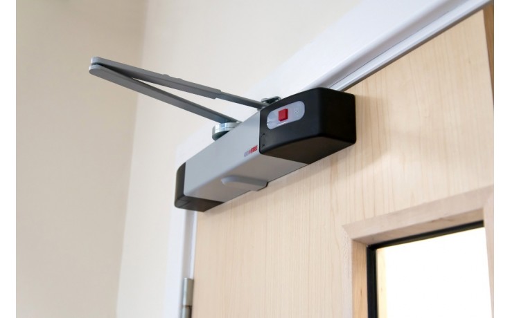 Agrippa digital door closer - silver finish