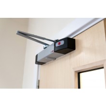 Agrippa digital door closer - silver finish